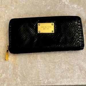 Michael Kors wallet
